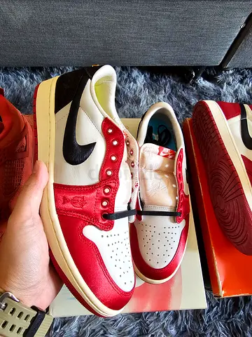 Air Jordan 1 Retro Low OG Trophy Room Away Sneakers 10us