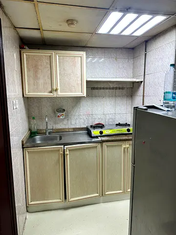 Studio flat available