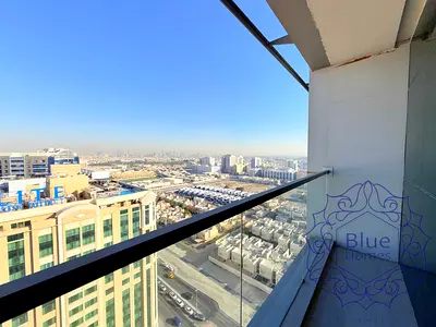 High floor/Chiller free/Near Metro/Family Building