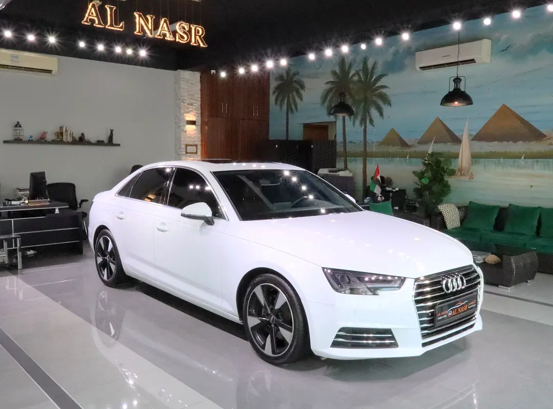 Audi A4 2016 — photo 1 of 16