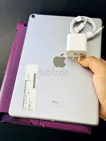 Ipad pro 10.5 (64GB) with all accessories