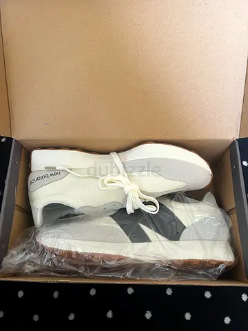 New Balance white/grey sneakers - unused, size not worn