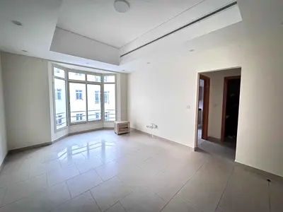 Spesious 1 Bedroom | Chiller Free| Close to Bus stop