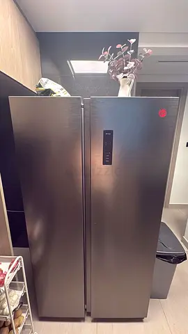 Hoover Side-by-Side Refrigerator – Excellent Condition