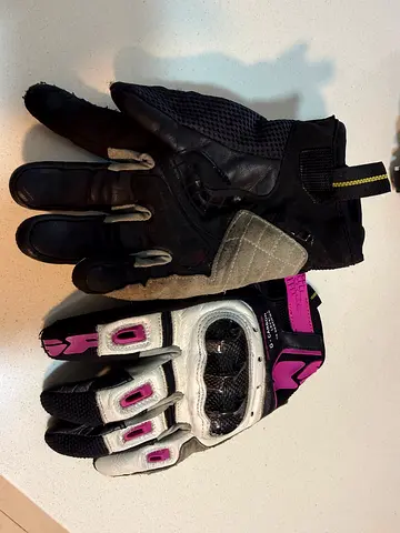 Women’s motorcycle gloves