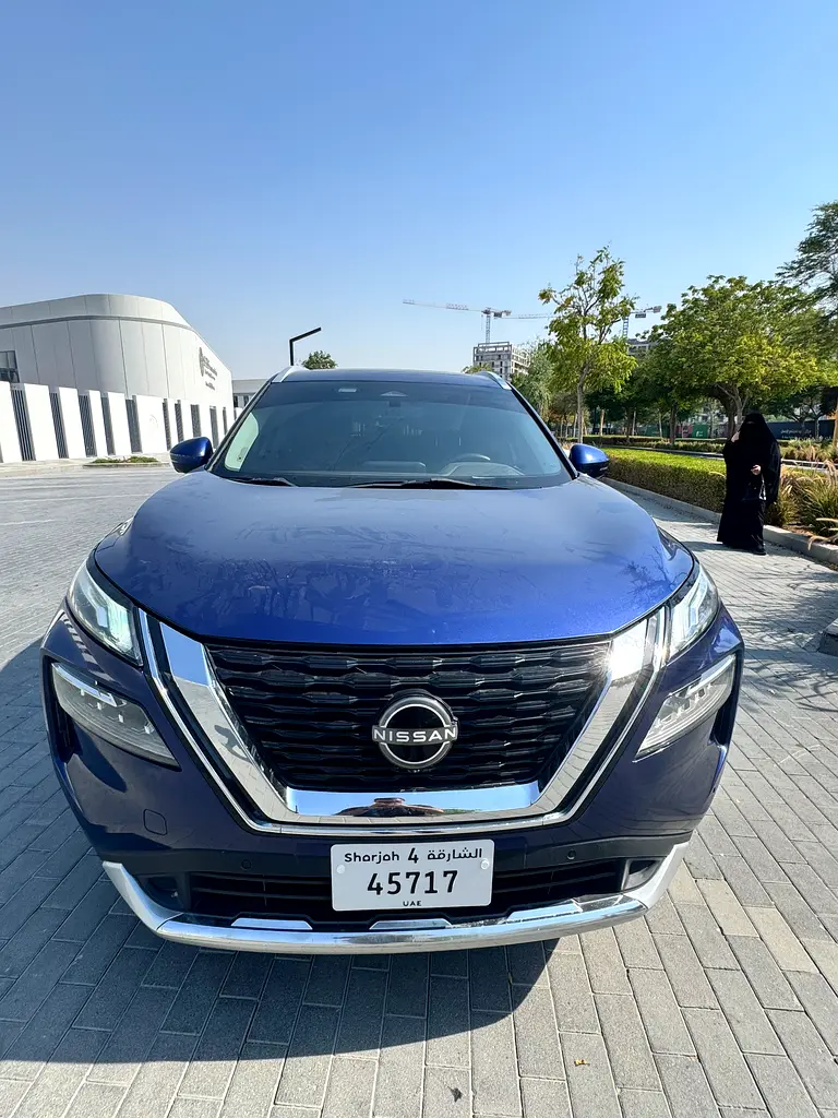 Nissan Rogue 2023 — photo 1 of 16