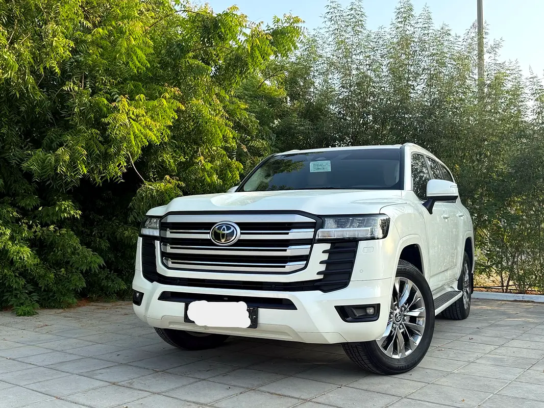 Toyota Land Cruiser 2025 — photo 1 of 14