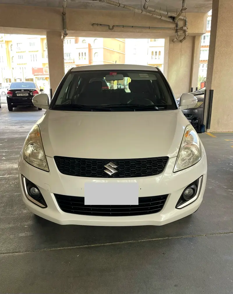 Suzuki Swift 2016 — photo 1 of 8