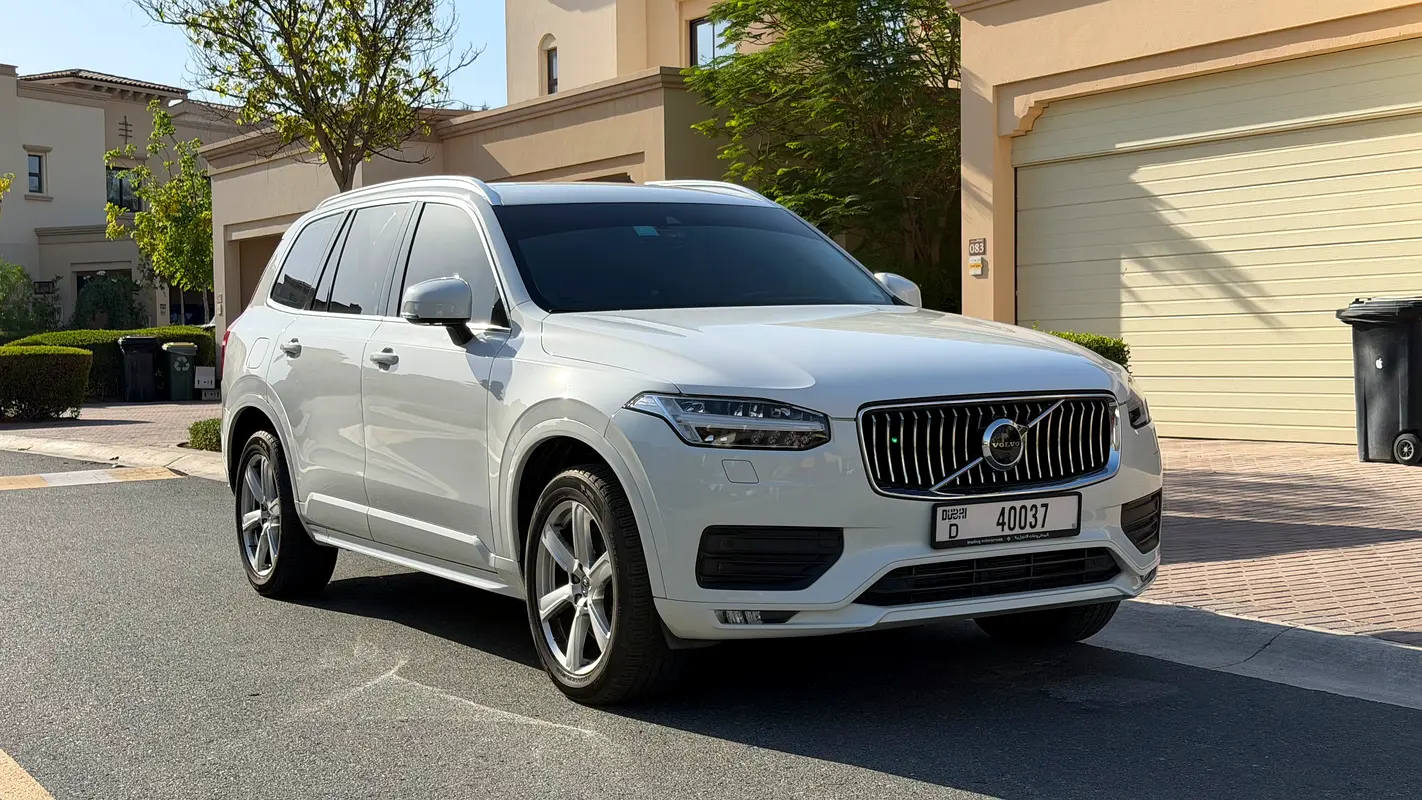 Volvo XC90 2020 — photo 1 of 12