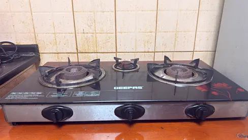 Geepas 3-Burner Gas Stove (Glass Top) - Good Working Condition