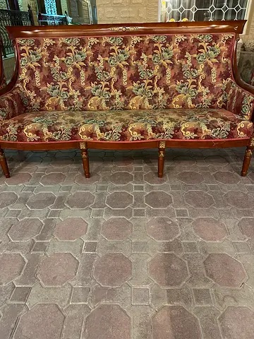 Wood Frame Upholstered Vintage-Style Sofa