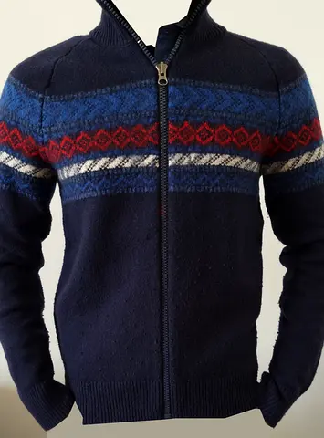 GAP men sweater, size S, price 65 AED