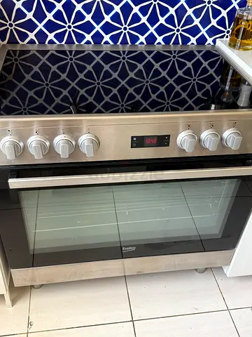 *PRICE DROPPED* BEKO 90 cm freestanding Cooker in Good Working Condition