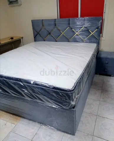 New Luxury velvet kushan family Bed king size 180cm 200cm with Top pillow spring mattress