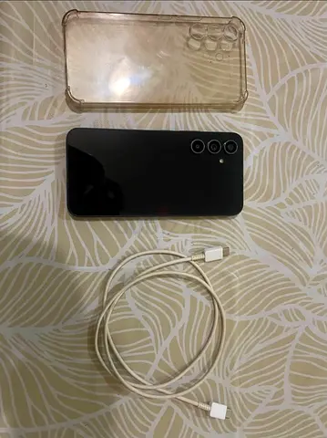 Samsung cellphone clean excellent condition