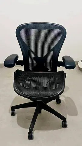 Herman Miller Aeron Classic Chair Posturfit Support Fully Adjustable Size B Black