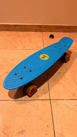 Roces skateboard, like new, negotiable