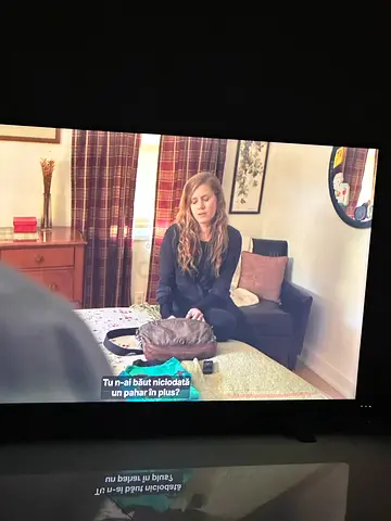 Philips 50’ / old version smart tv/has a fine line/check photos