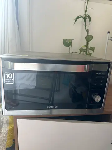 Samsung countertop microwave oven - used, working condition