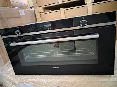 Siemens Built-in Electric Oven - Black Glass, Model VB554CCR0 85L, never used for cooking