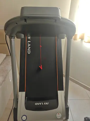 SkyLand Foldable Treadmill - Compact Home Treadmill (Great Working Condition)
