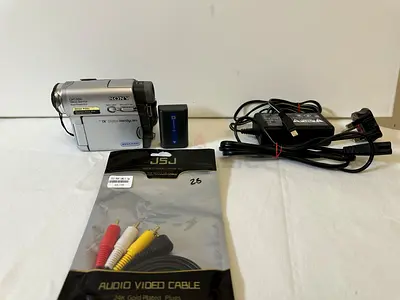 (For playing Old MiniDV Cassettes) Sony Handycam DCR-TRV33E PAL