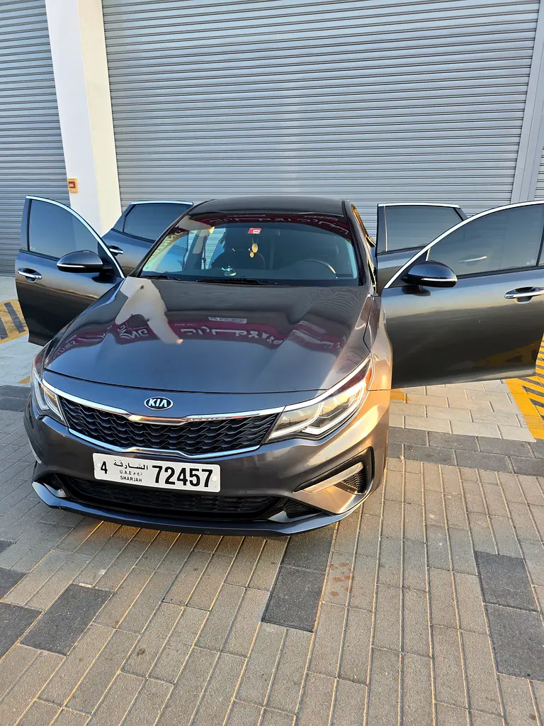 Kia Optima 2020 — photo 1 of 9
