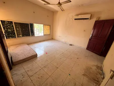 متطبخ منفصل | مساحه كبيره | موقع مميز | سعر ممتاز | تشطيب جيد | تكييف مركزي | موقع امن ونظيف