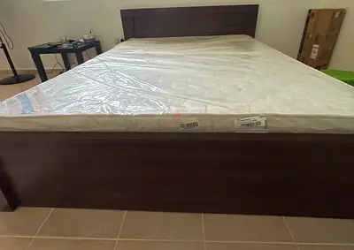 Queen size wooden bed frame with mattress (like new)