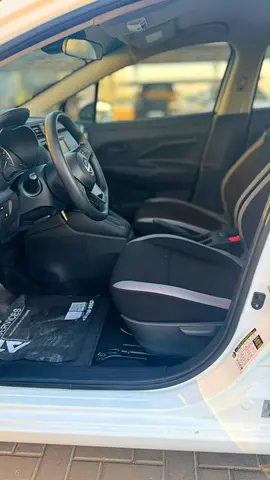 2025 Nissan VERSA 照片 14
