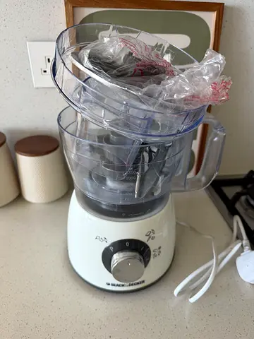 Black+Decker food processor with attachments