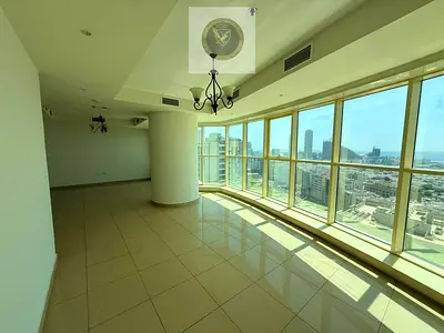 شقه ثلاث غرف وصاله مساحات واسعه تكييف مجانا باركنغ مجانا خزائن بالحائط غرفه ماستر اطلاله بحريه مباشره غرفه خادمه غرفه غسيل