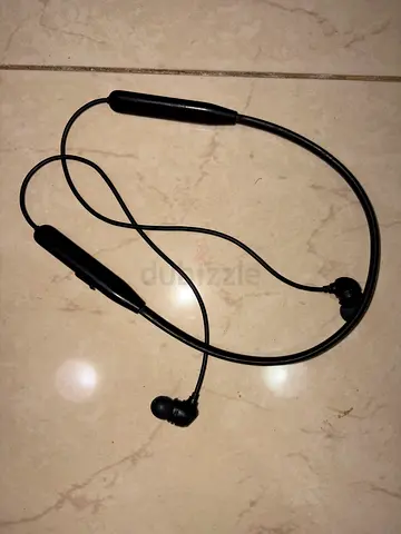 Boult Rockerz bluetooth re-chargeable neckband