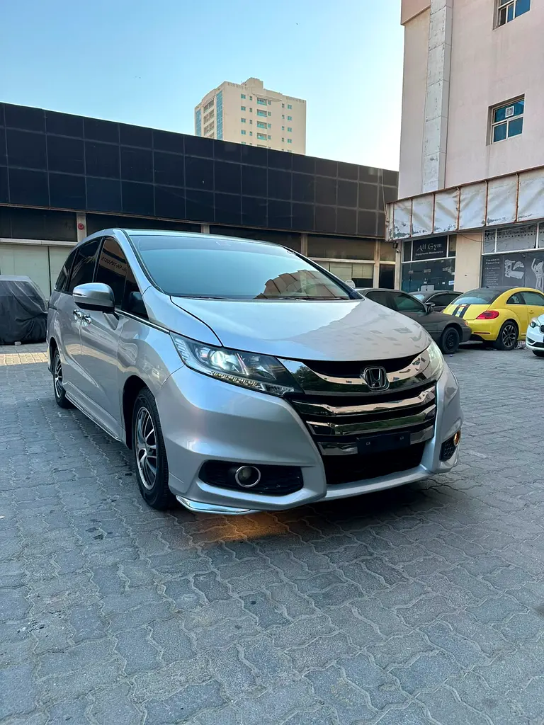 Honda Odyssey 2020 — photo 1 of 17