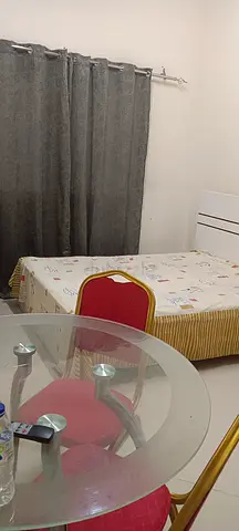 Cozy family oriented room in karama ideal for keralite couple or lady