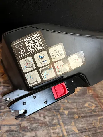 Cybex Car Seat (ISOFIX, 360 rotation and shield) - Great Condition