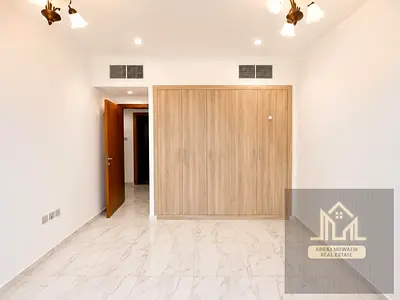 12 chq payment .lavish appartment with wardrobe on university in 37k