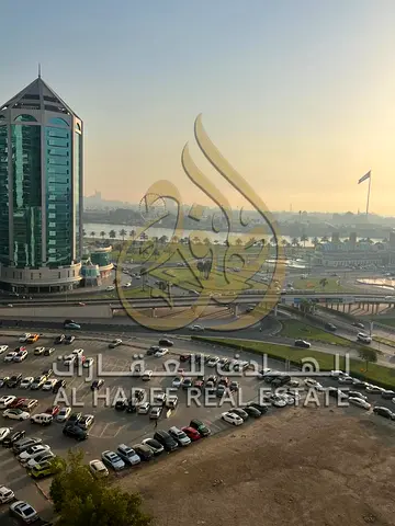 غرفتين وصالة | موقع مميز بجوار السوق المركزي | المجاز 1 | 4 دفعات | بدون تأمين | 45 ألف درهم