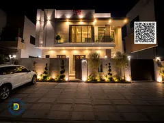 Luxury villa with 5 bedrooms and a swimming pool, including electricity, water, and A C and registra