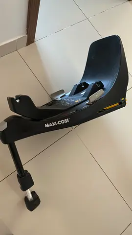 Maxi-Cosi Infant Car Seat Base (Black) -  great Condition