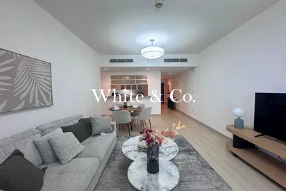 SPACIOUS | MODERN FURNITURE | 2 BEDROOM