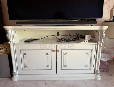 White Classic TV Cabinet / Entertainment Unit - Good Condition