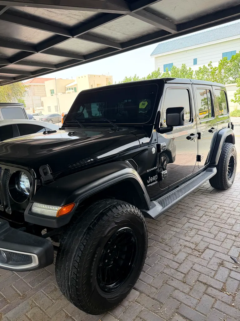 Jeep Wrangler Unlimited 2020 — photo 1 of 3