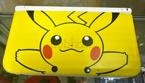 Nintendo 3ds pokemon Pikachu edition good condition