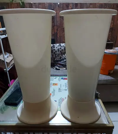 Pair of tall plastic planter pot (used) - set of 2