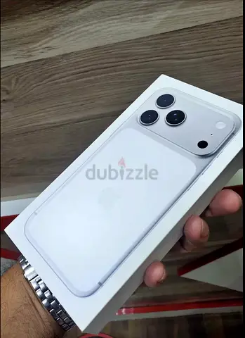 Iphone 17 pro 256 gb Silver box packed, UAE version
