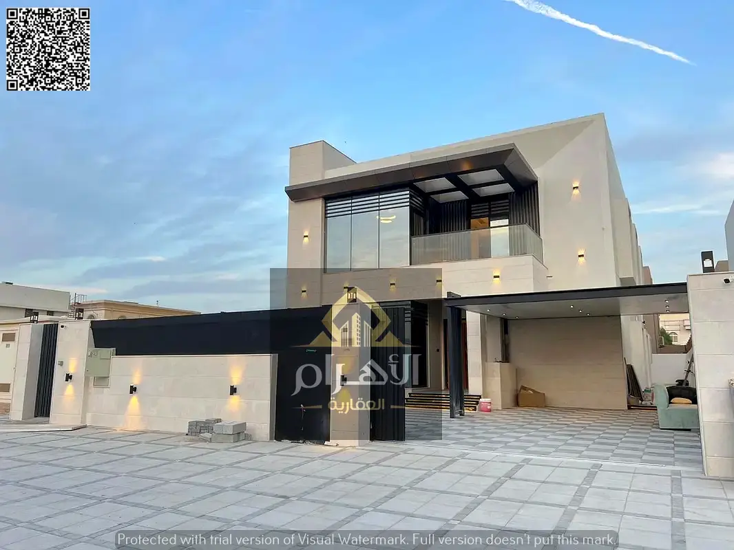 Villa at a special price, negotiable. Strategic location close to Dubai, services, and schools.