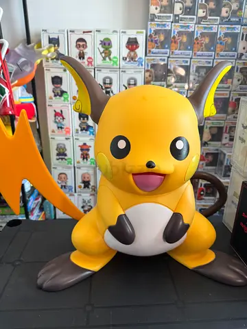 Pokemon figure scale 1:1
