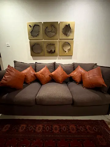 Brown Sofa + 6 authentic leather cushions from The One