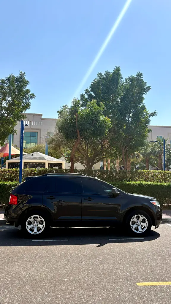 Ford Edge 2014 — photo 1 of 5